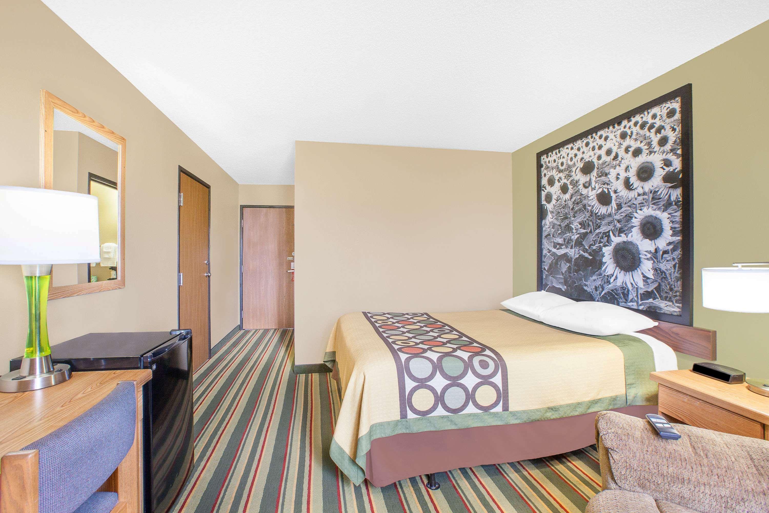 Super 8 By Wyndham Mt Pleasant Motel Mount Pleasant Dış mekan fotoğraf